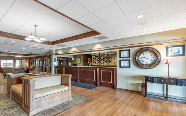 photo 2 of Best Western Plus Steeplegate Inn
