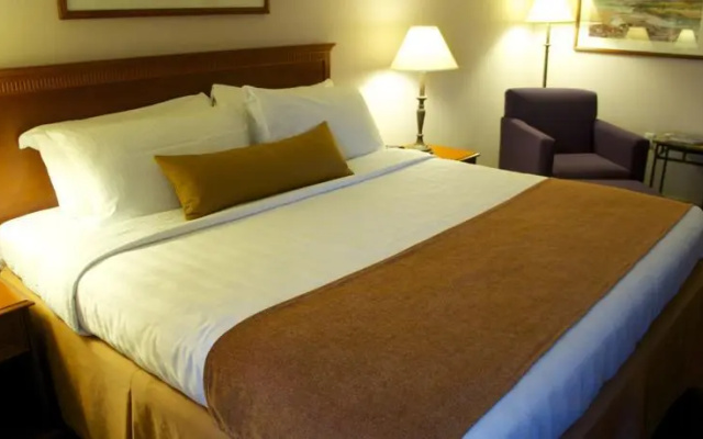 photo 4 of Wyndham Garden Sterling Heights