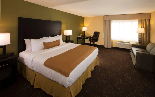 photo 3 of Wyndham Garden Sterling Heights