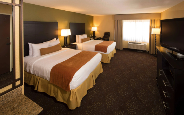 photo 4 of Wyndham Garden Sterling Heights