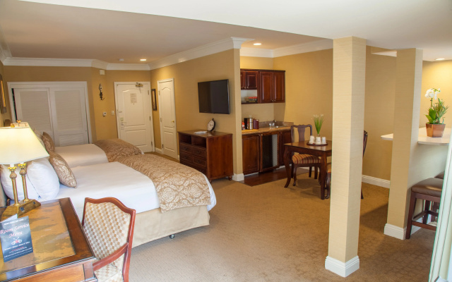 photo 4 of Best Western Plus Sunset Plaza Hotel
