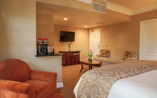 photo 5 of Best Western Plus Sunset Plaza Hotel
