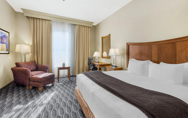 photo 4 of Best Western Plus Swiss Chalet Hotel & Suites