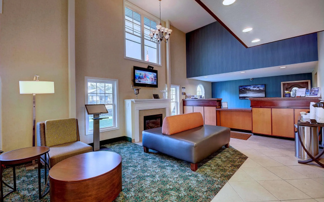 photo 2 of Best Western Plus The Inn at Hampton