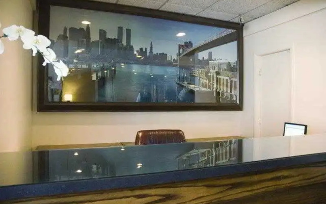 photo 2 of The Avenue Hotel