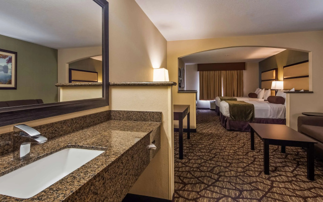 photo 5 of Best Western Plus Vancouver Mall Dr. Hotel & Suites
