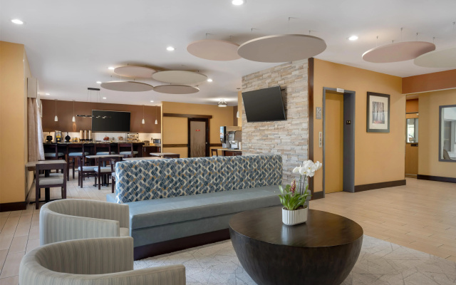 photo 2 of Best Western Plus Whitewater Inn