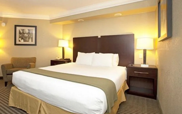 photo 2 of Best Western Plus Wine Country Inn & Suites