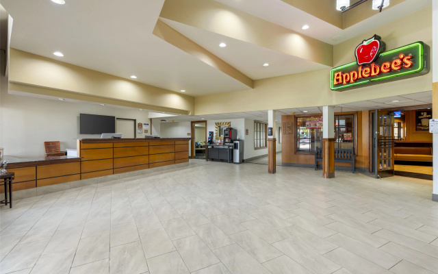 photo 2 of Best Western Plus York Hotel & Conference Center