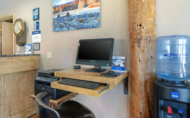 photo 4 of Best Western Ponderosa Lodge