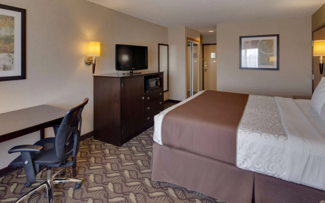 photo 2 of Best Western Pontiac Inn