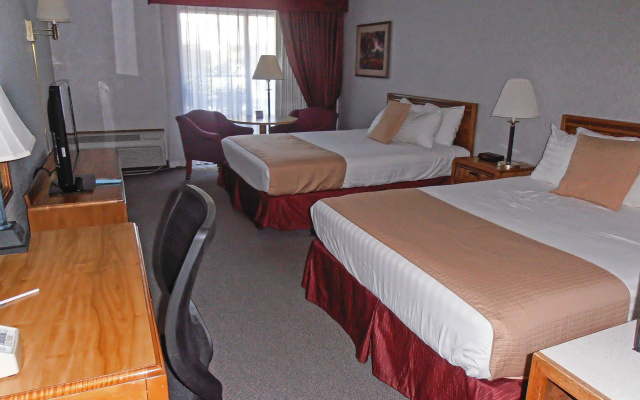 photo 3 of Clarion Inn