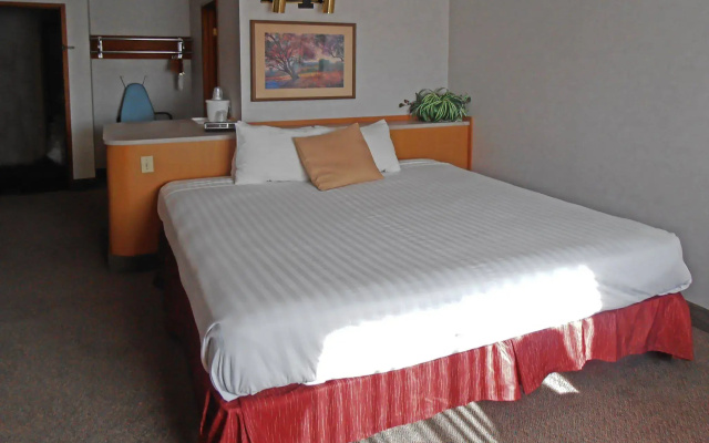 photo 5 of Clarion Inn