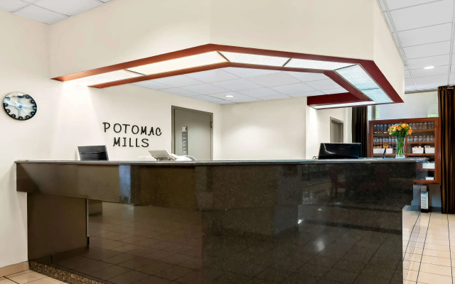 photo 2 of Best Western Potomac Mills