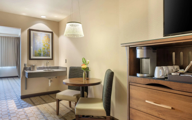photo 4 of Best Western Premier Boulder Falls Inn