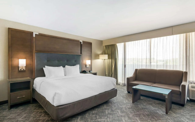 photo 3 of Best Western Plus Kansas City Sports Complex Hotel