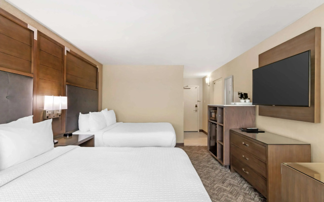 photo 5 of Best Western Plus Kansas City Sports Complex Hotel