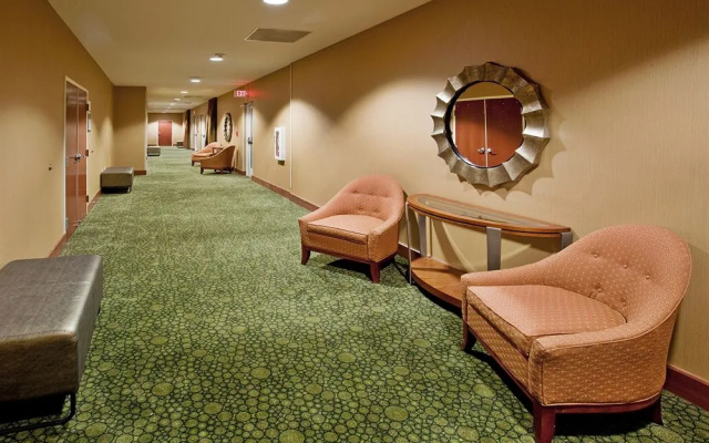 photo 2 of Best Western Premier Richmond City Gateway