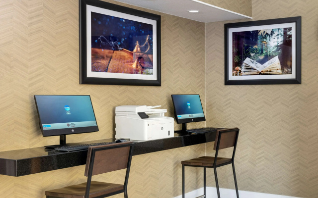 photo 3 of Best Western Plus Raffles Inn & Suites