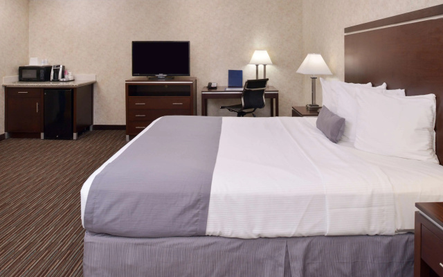 photo 4 of Best Western Redondo Beach Galleria Hotel - Beach City LA