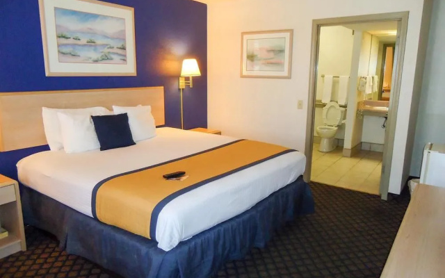photo 5 of Best Western Regency Motor Inn