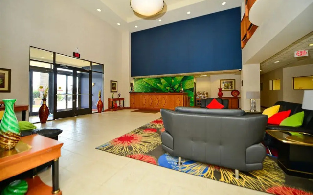 photo 2 of Best Western Regency Plaza Hotel - St. Paul East