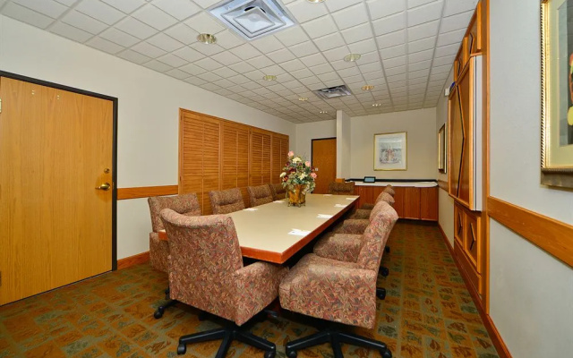 photo 3 of Best Western Regency Plaza Hotel - St. Paul East