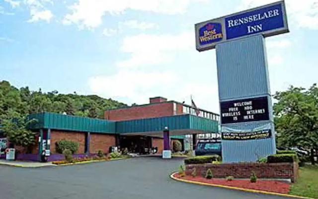 photo 2 of Best Western Rensselaer Inn