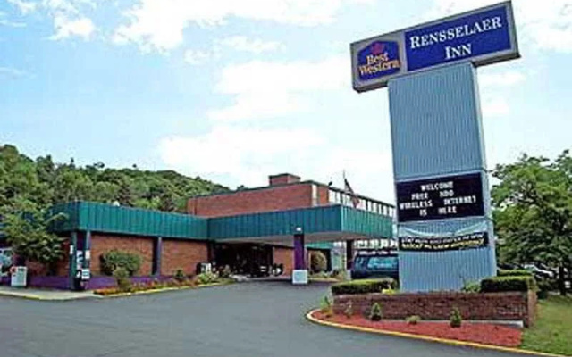photo 2 of Best Western Rensselaer Inn