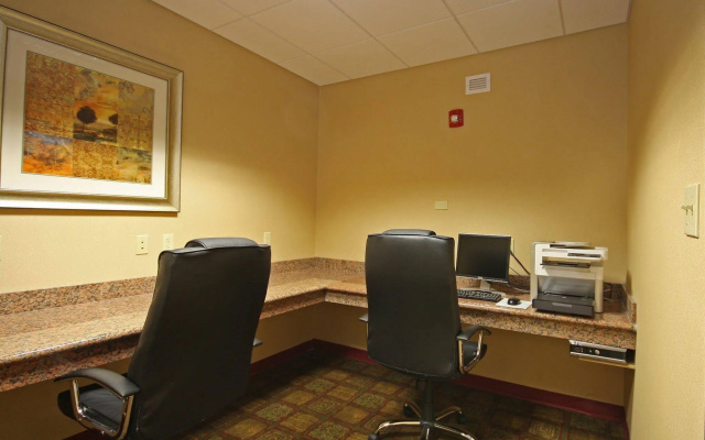photo 3 of Super 8 By Wyndham Natchez