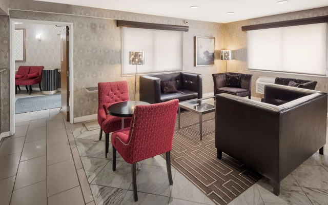 photo 3 of Best Western Riverside Inn