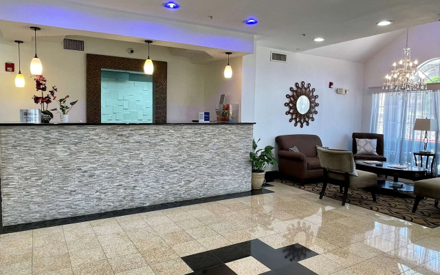photo 2 of Best Western Roanoke Inn & Suites