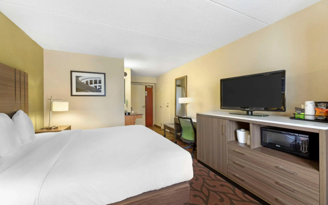 photo 5 of Best Western Rochester Marketplace Inn