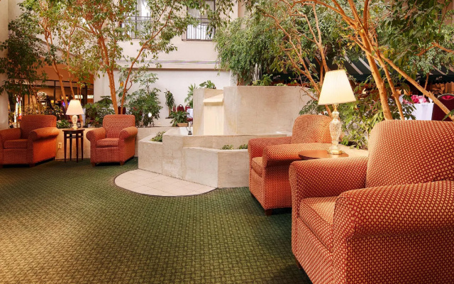 photo 2 of Best Western Royal Plaza Hotel & Trade Center