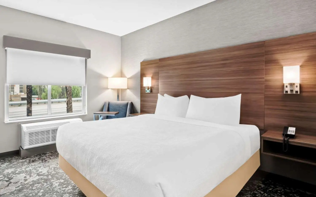 photo 4 of Best Western San Bernardino Hotel
