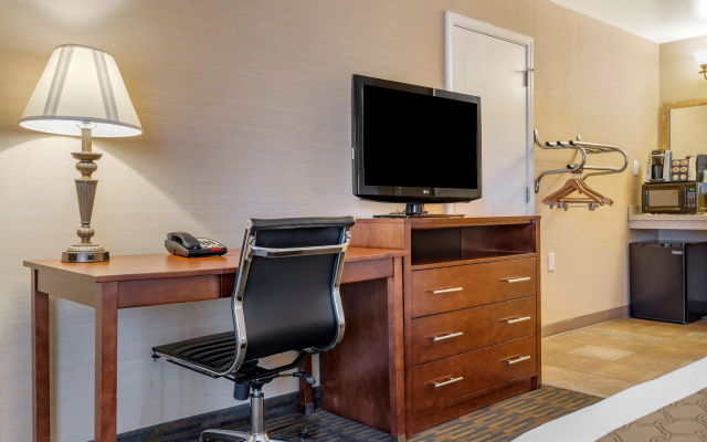 photo 4 of Best Western Inn Santa Clara