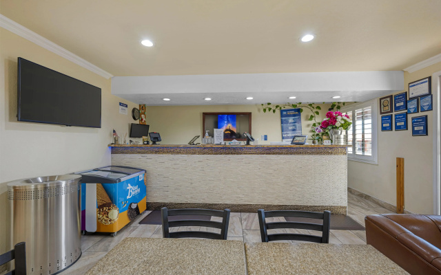 photo 2 of Best Western Santa Rosa Inn