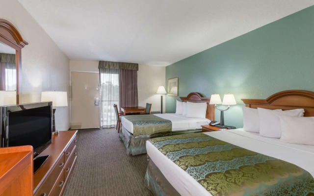 photo 5 of Baymont by Wyndham Sarasota