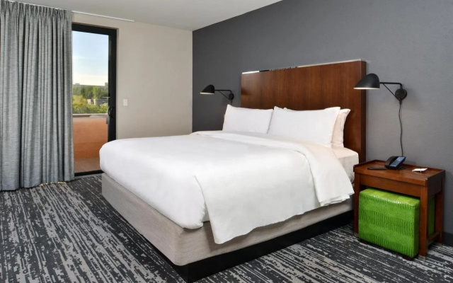 photo 4 of Four Points by Sheraton Omaha Midtown