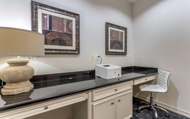 photo 3 of Best Western Sugarland Inn