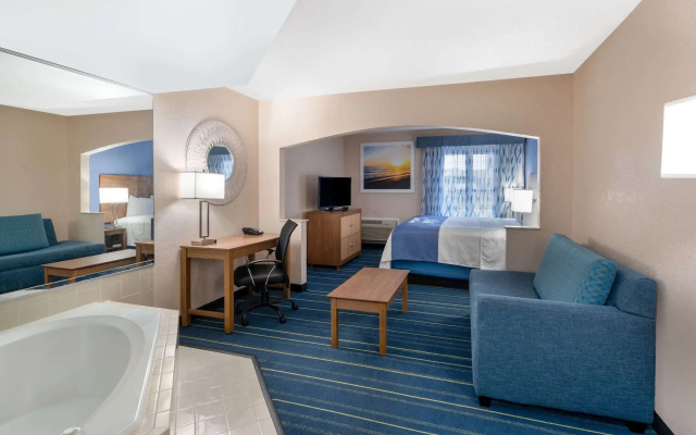 photo 2 of Days Inn by Wyndham Panama City