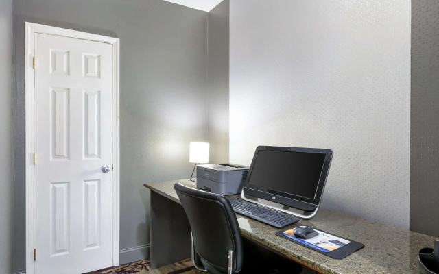photo 5 of Best Western The Inn At Rochester Airport