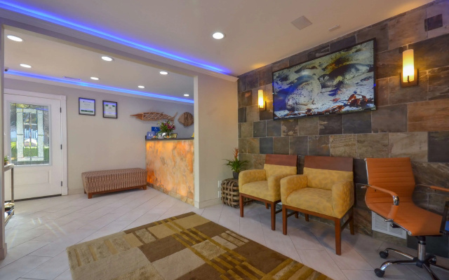 photo 2 of Best Western The Inn & Suites Pacific Grove