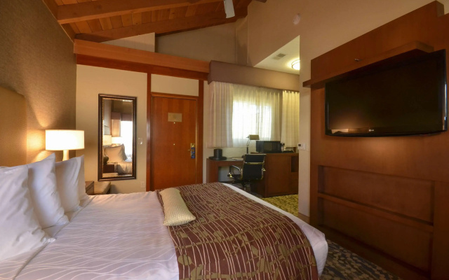photo 4 of Best Western The Inn & Suites Pacific Grove