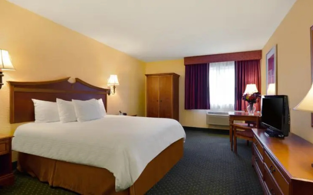 photo 2 of Best Western The Mainstay Inn