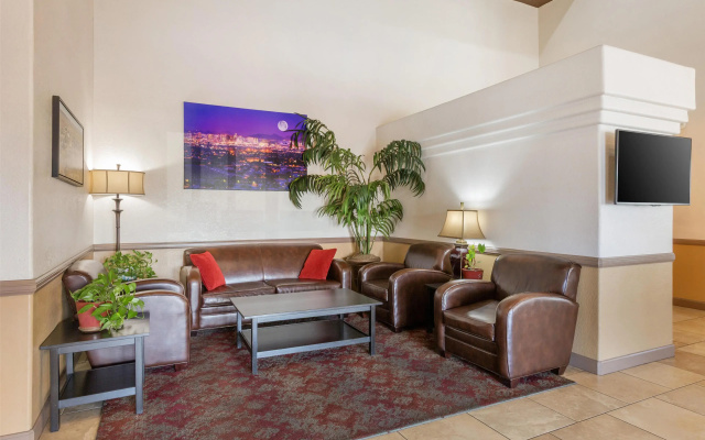 photo 2 of Best Western Tolleson Hotel