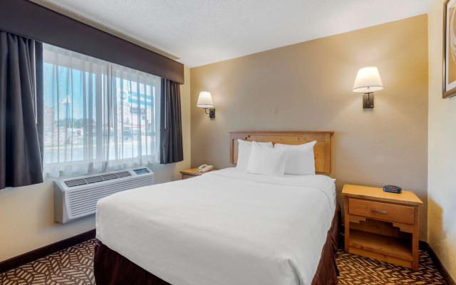 photo 4 of Best Western Turquoise Inn & Suites
