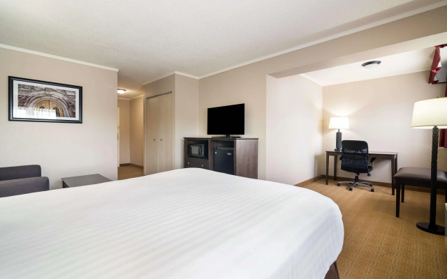 photo 4 of Best Western University Inn