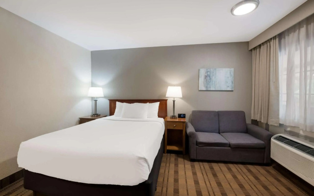 photo 4 of SureStay Plus by Best Western Woodbury Inn