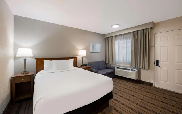 photo 5 of SureStay Plus by Best Western Woodbury Inn
